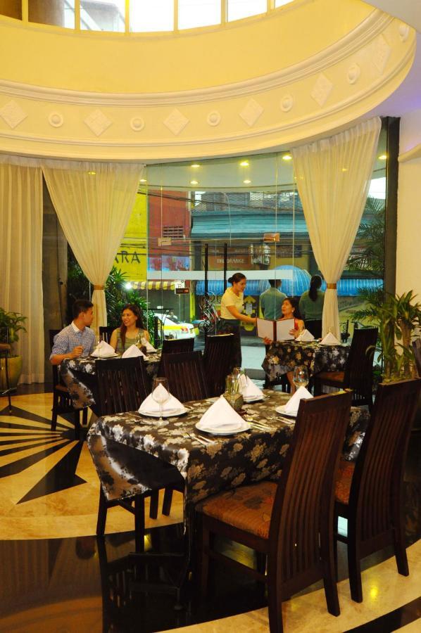 Oxford Suites Makati Makati City Exterior photo